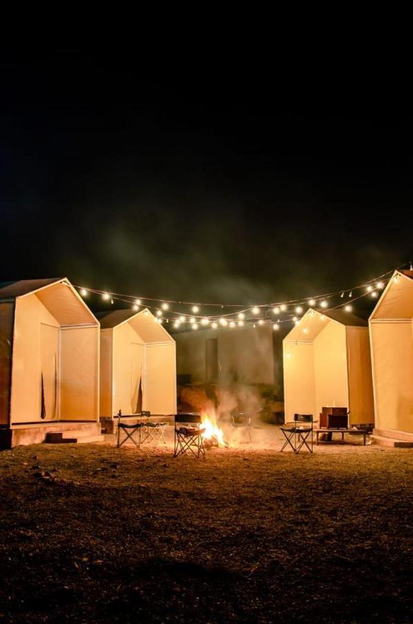 Hotel Rustic Vogue Shamirpet Exterior foto